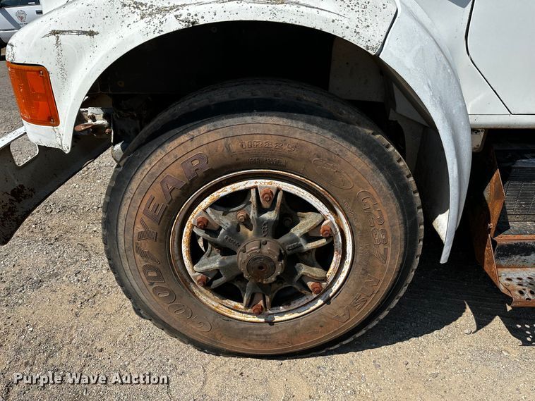 image for item OC9156 1991 International 4900  refuse truck