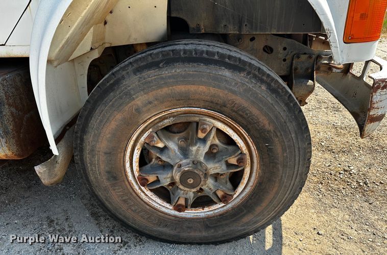 image for item OC9156 1991 International 4900  refuse truck