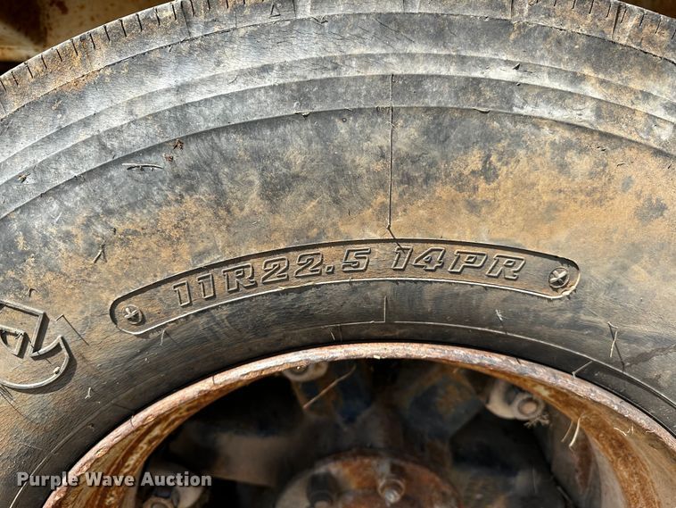 image for item OC9156 1991 International 4900  refuse truck