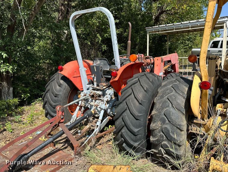 image for item OC9218 1985 Kubota M7030SU  tractor