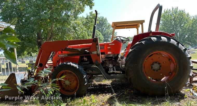 image for item OC9218 1985 Kubota M7030SU  tractor