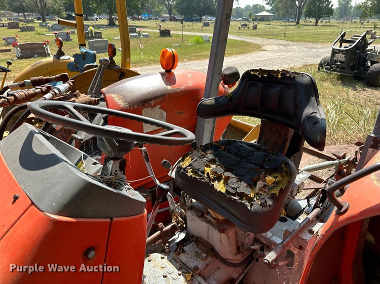 image for item OC9218 1985 Kubota M7030SU  tractor