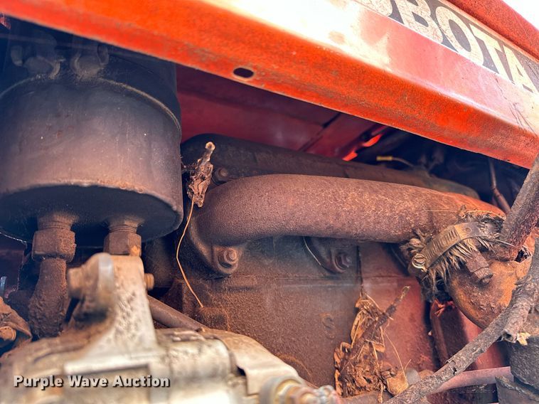 image for item OC9218 1985 Kubota M7030SU  tractor