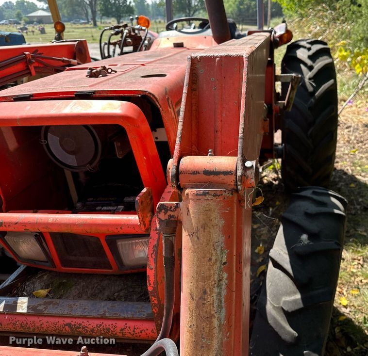 image for item OC9218 1985 Kubota M7030SU  tractor