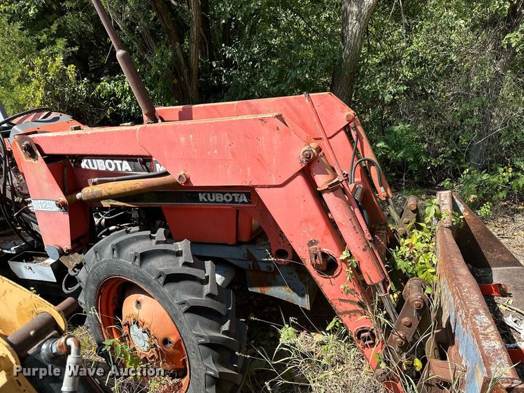 image for item OC9218 1985 Kubota M7030SU  tractor