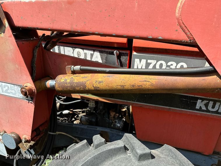 image for item OC9218 1985 Kubota M7030SU  tractor