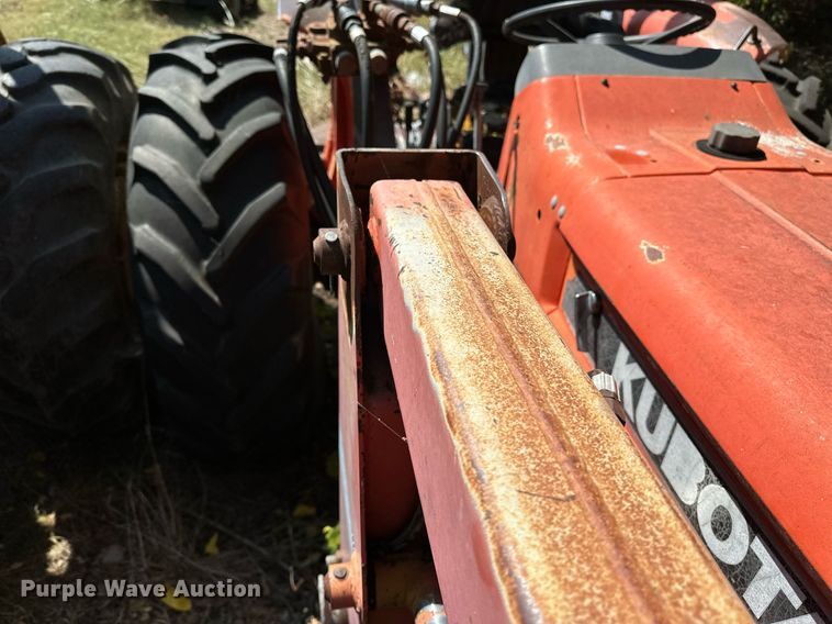 image for item OC9218 1985 Kubota M7030SU  tractor