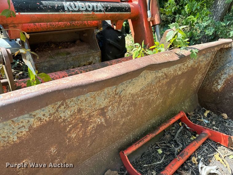 image for item OC9218 1985 Kubota M7030SU  tractor