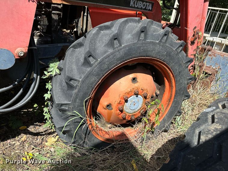 image for item OC9218 1985 Kubota M7030SU  tractor
