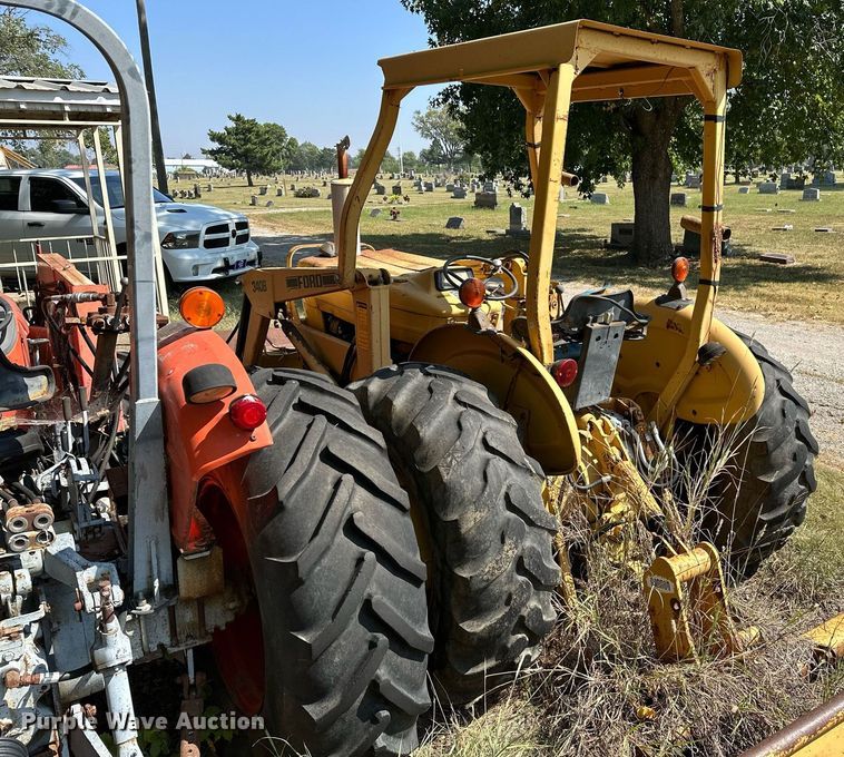 image for item OC9221 1985  Ford 340B  tractor