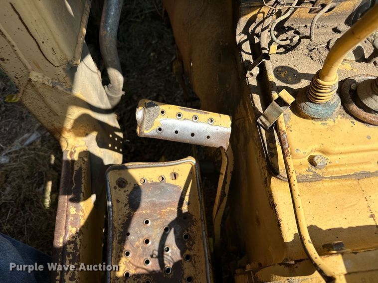 image for item OC9221 1985  Ford 340B  tractor