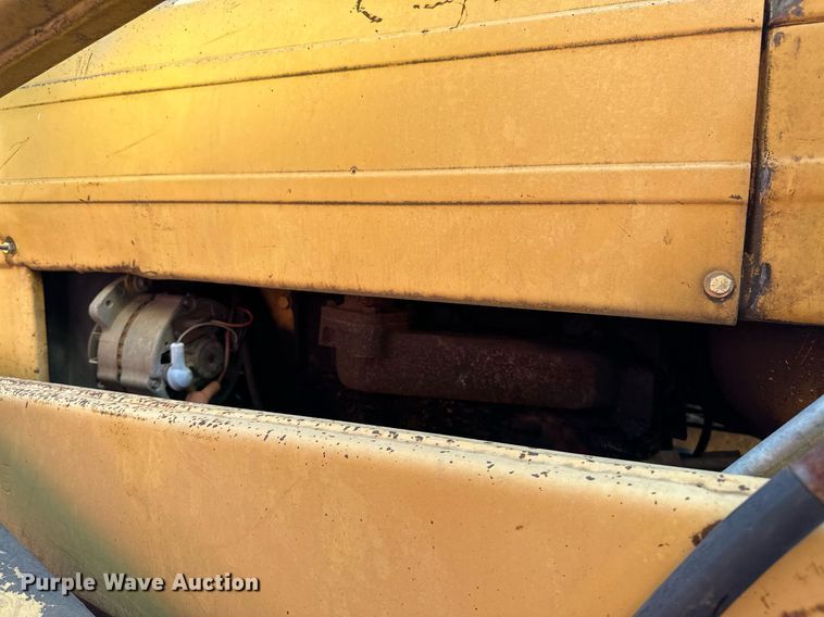 image for item OC9221 1985  Ford 340B  tractor