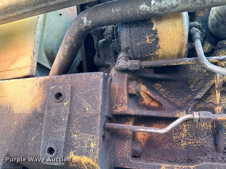 image for item OC9221 1985  Ford 340B  tractor