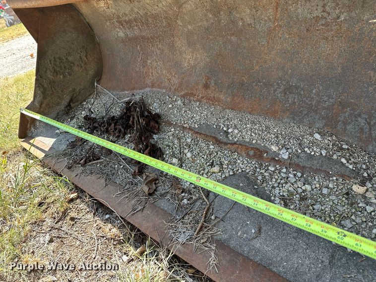 image for item OC9221 1985  Ford 340B  tractor