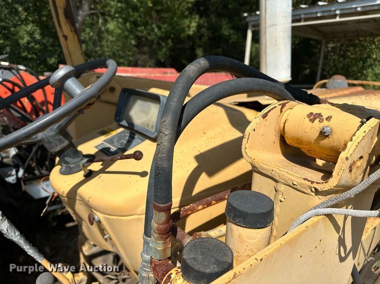 image for item OC9221 1985  Ford 340B  tractor