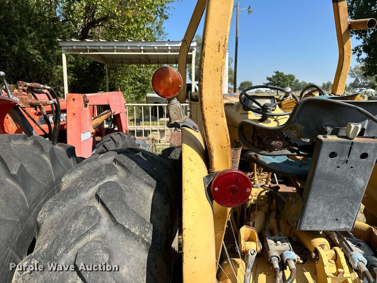 image for item OC9221 1985  Ford 340B  tractor