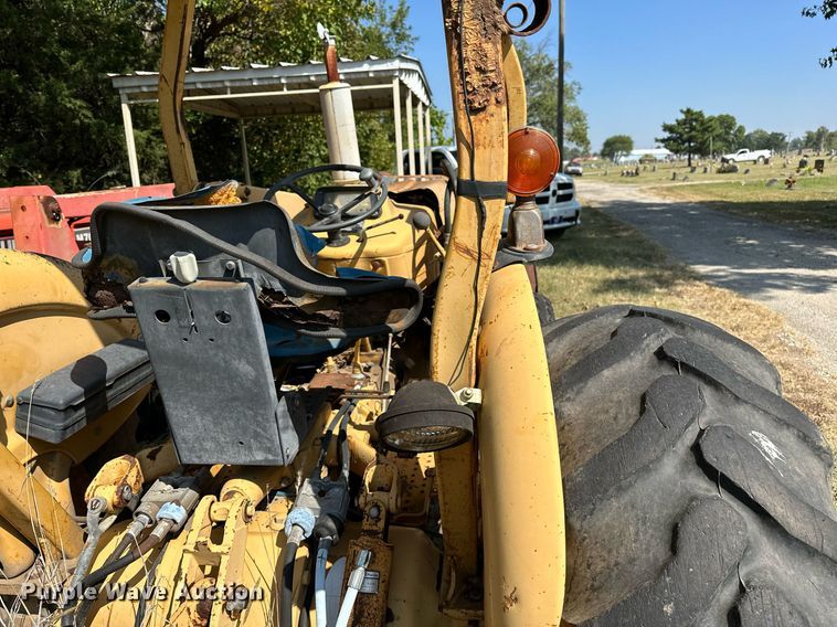 image for item OC9221 1985  Ford 340B  tractor