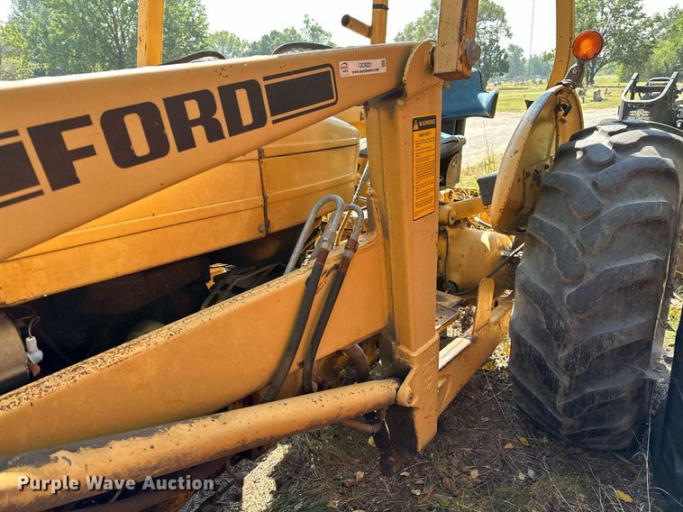 image for item OC9221 1985  Ford 340B  tractor