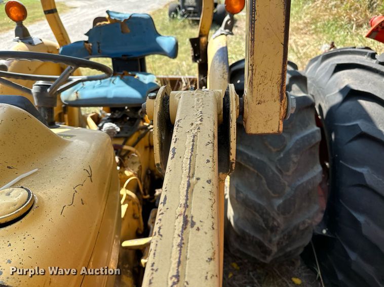 image for item OC9221 1985  Ford 340B  tractor