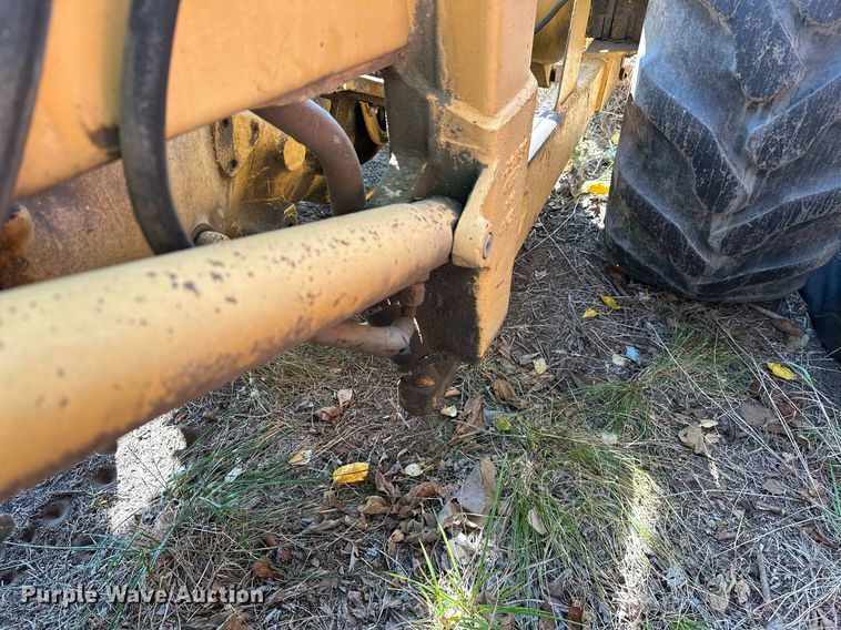 image for item OC9221 1985  Ford 340B  tractor