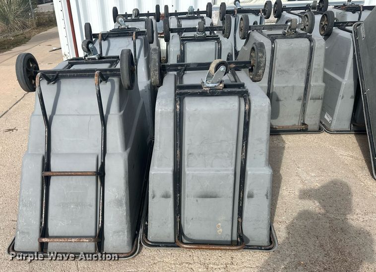 image for item OC9493 (15) poly trash carts