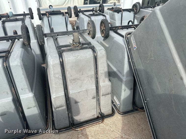 image for item OC9493 (15) poly trash carts