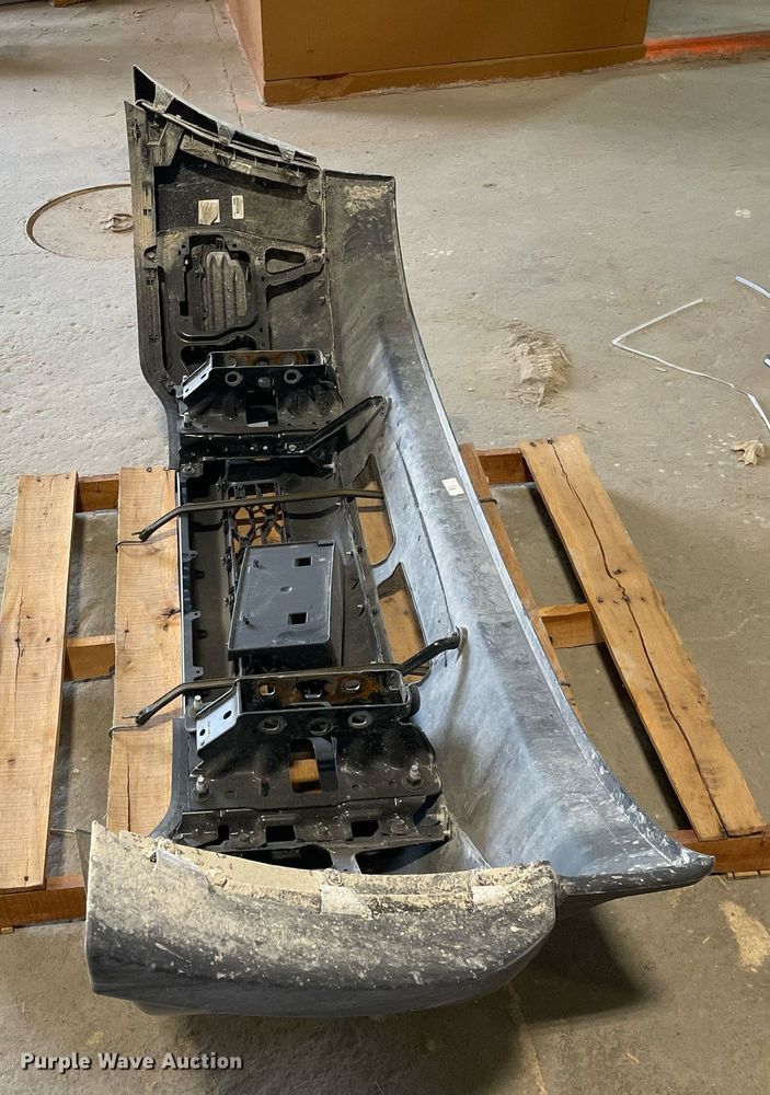 image for item OC9553 2022 Dodge Ram 5500 front bumper