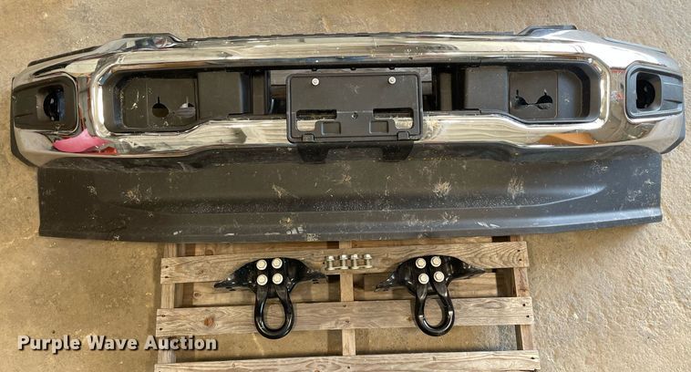 image for item OC9554 (2) front bumpers