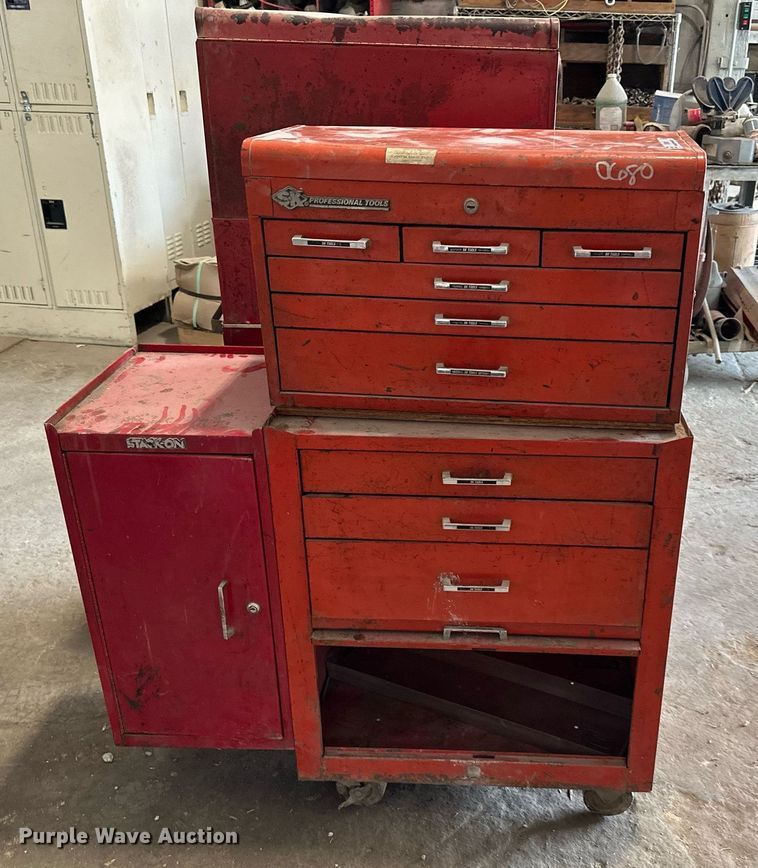 image for item OF9001 (2) toolboxes