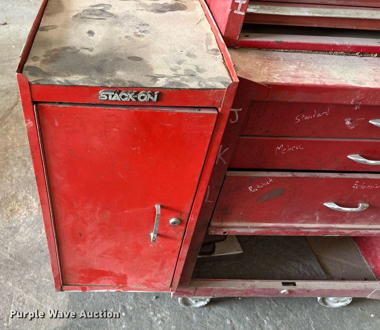 image for item OF9001 (2) toolboxes