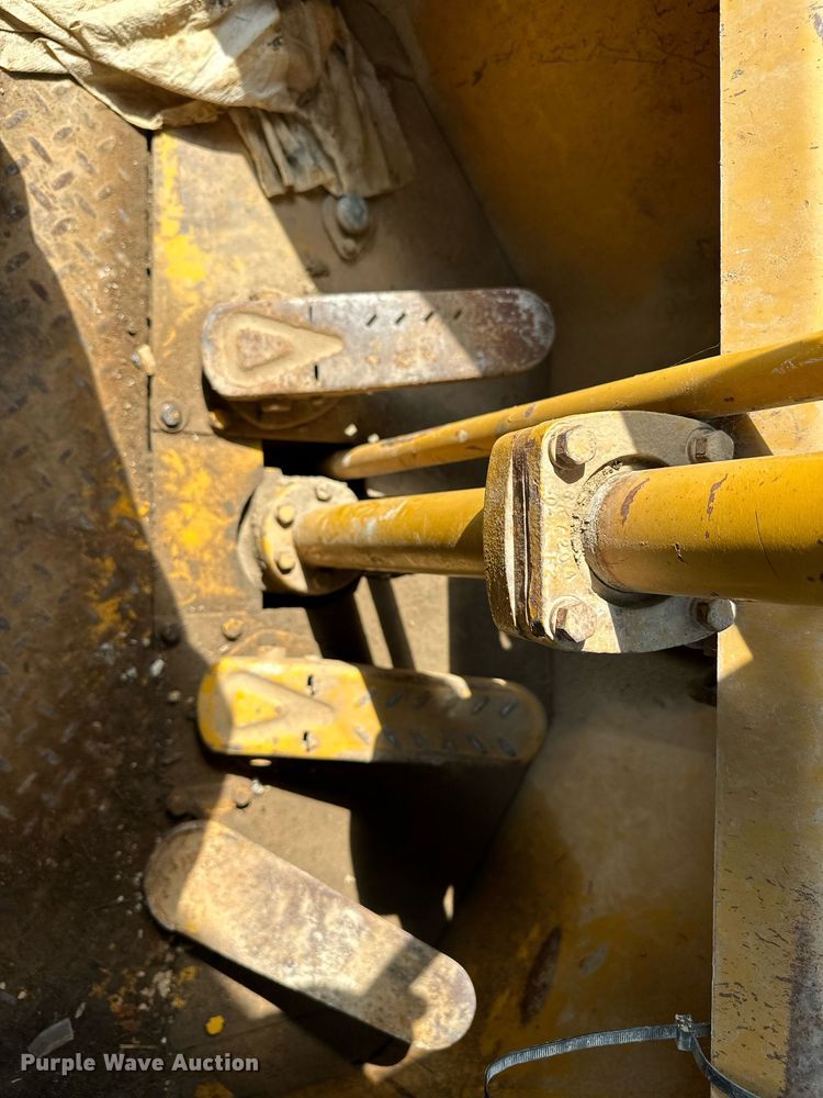 image for item OG9163 1972 Caterpillar 966C  wheel loader