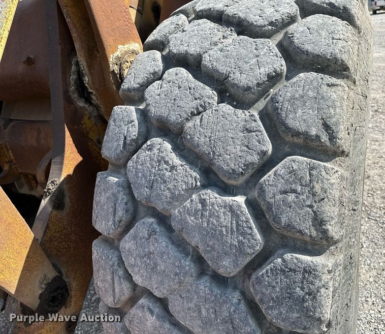 image for item OG9163 1972 Caterpillar 966C  wheel loader