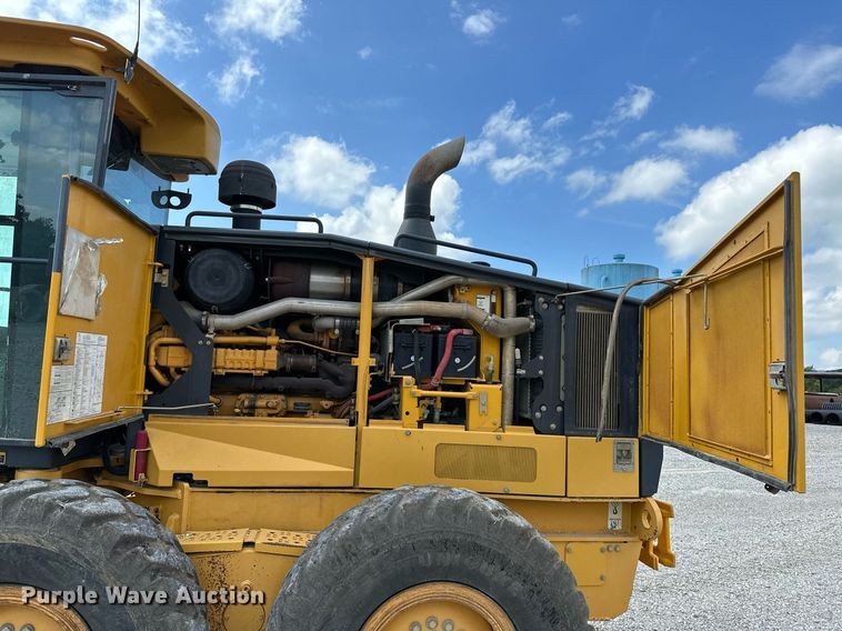 image for item OG9165 2012 John Deere 770 GP  motor grader