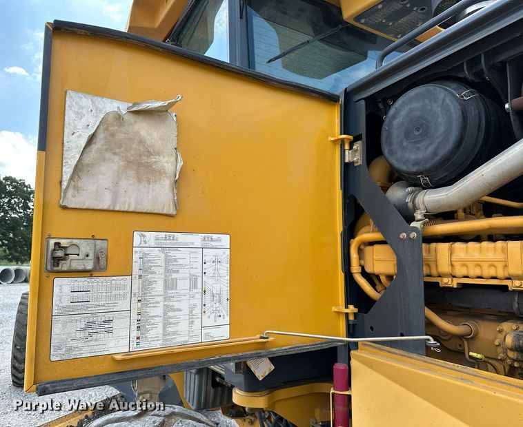 image for item OG9165 2012 John Deere 770 GP  motor grader