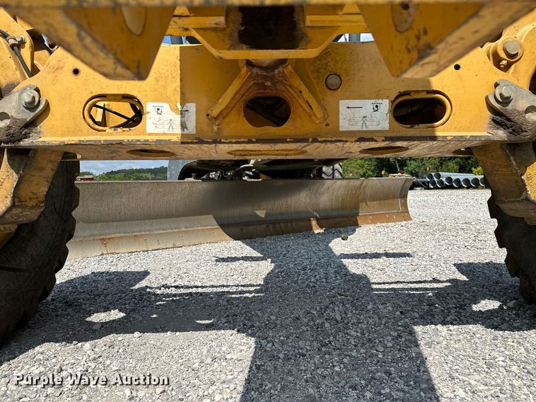 image for item OG9165 2012 John Deere 770 GP  motor grader