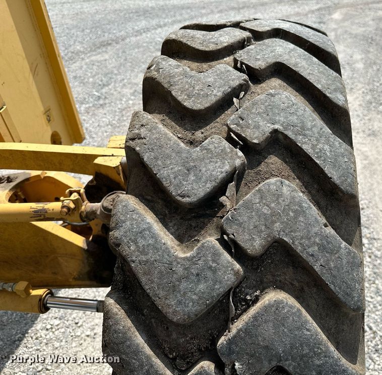 image for item OG9165 2012 John Deere 770 GP  motor grader