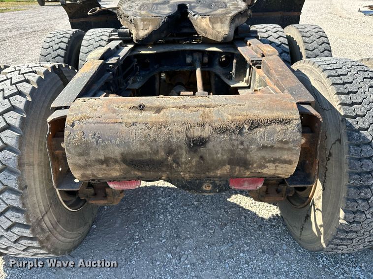 image for item OG9169 1985 Mack R686ST  semi truck