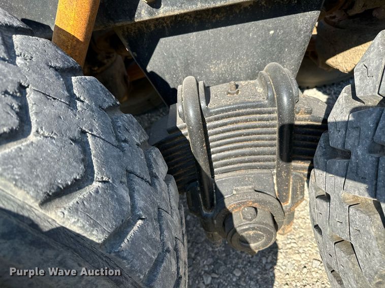 image for item OG9169 1985 Mack R686ST  semi truck