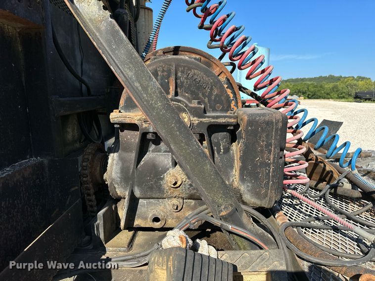 image for item OG9169 1985 Mack R686ST  semi truck