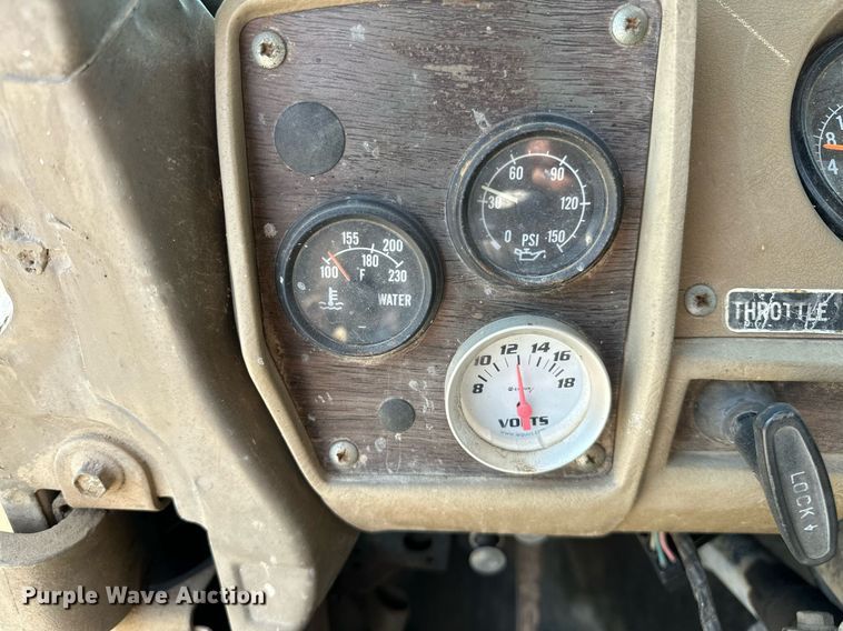 image for item OG9169 1985 Mack R686ST  semi truck