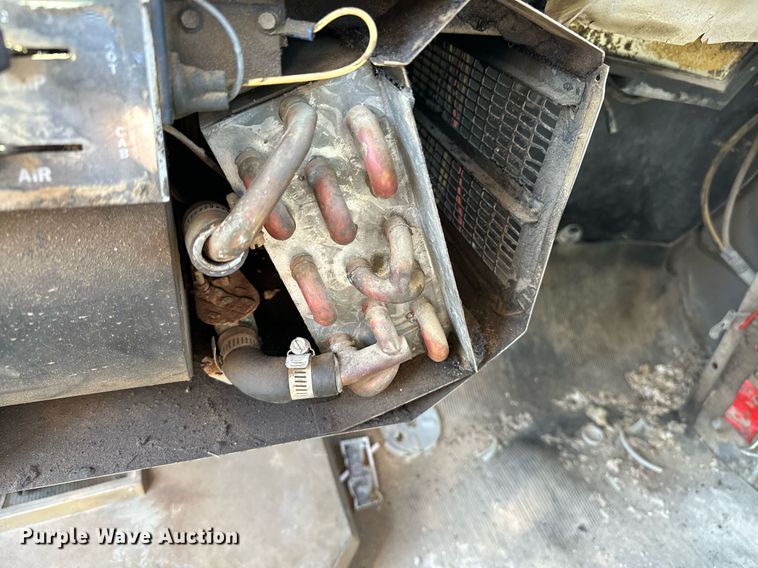 image for item OG9169 1985 Mack R686ST  semi truck