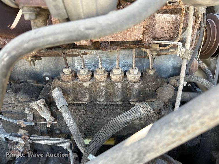 image for item OG9169 1985 Mack R686ST  semi truck