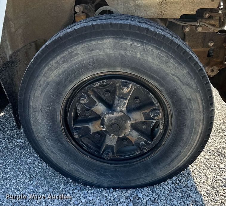 image for item OG9169 1985 Mack R686ST  semi truck