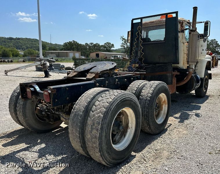 image for item OG9170 1980 Mack RD688S  semi truck