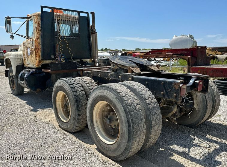 image for item OG9170 1980 Mack RD688S  semi truck