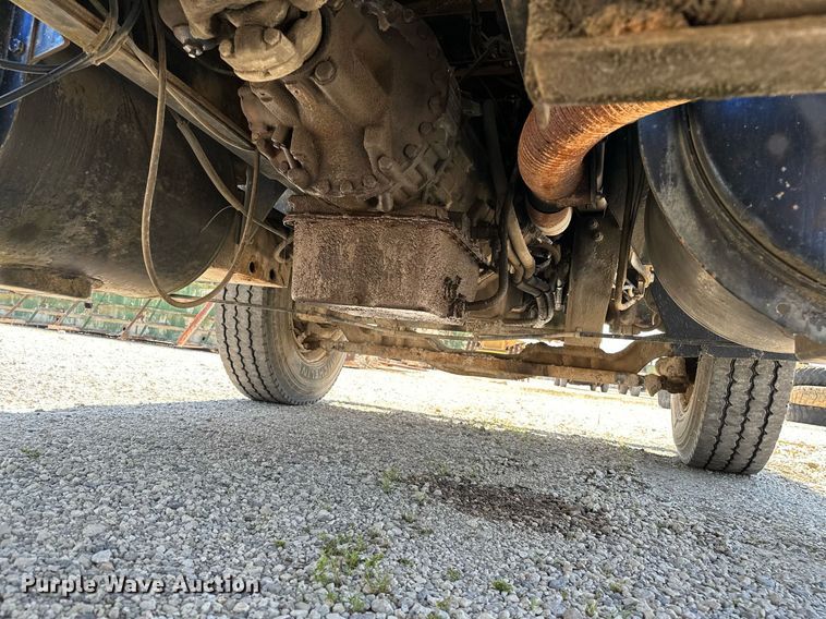 image for item OG9170 1980 Mack RD688S  semi truck