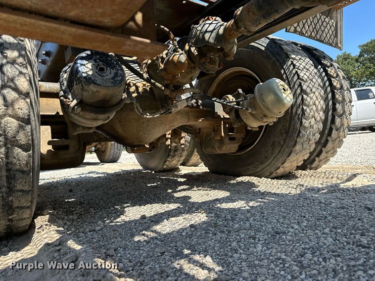 image for item OG9170 1980 Mack RD688S  semi truck