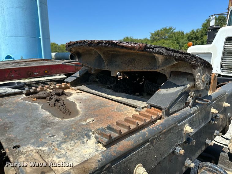 image for item OG9170 1980 Mack RD688S  semi truck