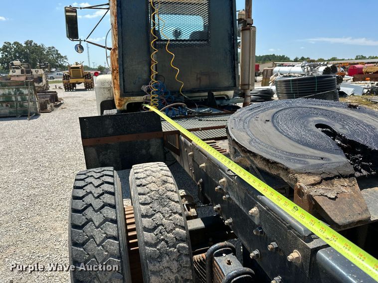 image for item OG9170 1980 Mack RD688S  semi truck