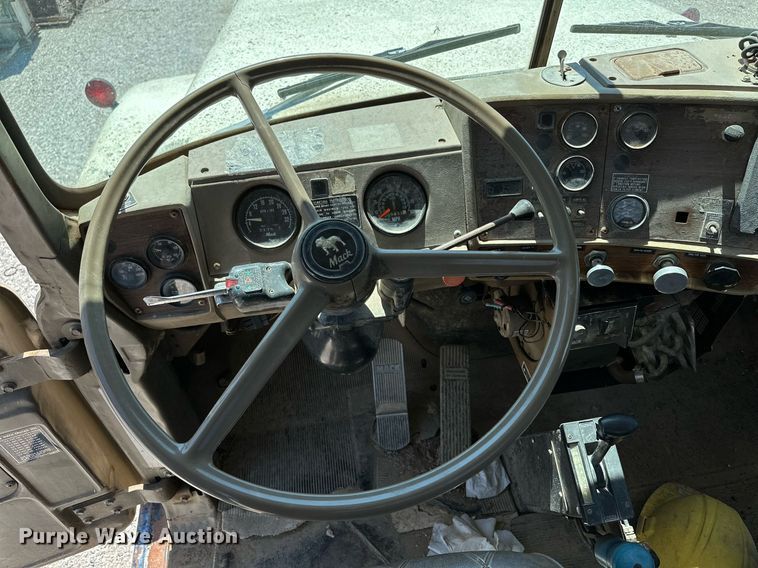 image for item OG9170 1980 Mack RD688S  semi truck